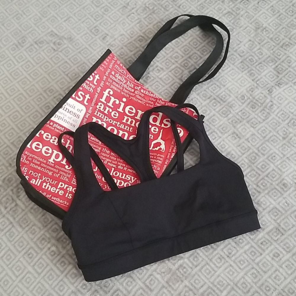 Lululemon Strappy Sports Bra with bag